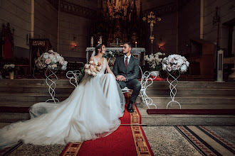Düğün fotoğrafçısı Darius Casapu. Fotoğraf 14.08.2022 tarihinde