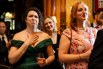 Wedding photographer Esther Gibbons. Photo of 16.07.2025