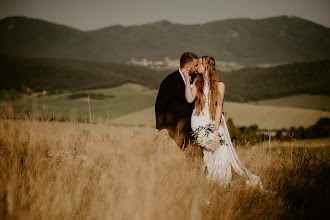 Fotógrafo de bodas Arnold Horvath. Foto del 13.04.2022