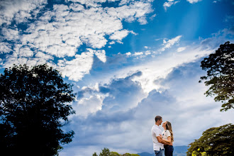 Fotógrafo de bodas Theo Martinez. Foto del 14.02.2020