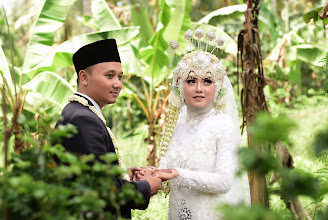 Düğün fotoğrafçısı Den Bagus Erlangga. Fotoğraf 21.06.2020 tarihinde