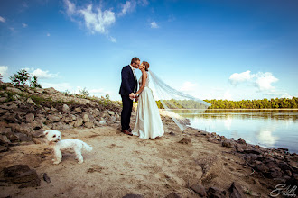 Wedding photographer Zsolt Baranyi. Photo of 21.11.2019