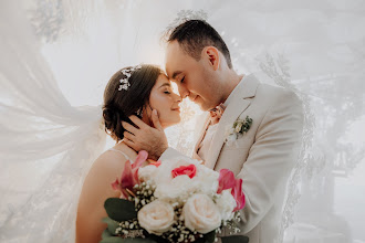 Wedding photographer Douglas Cala. Photo of 06.11.2025