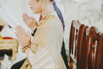 婚禮攝影師Nipon Chosoungnern. 08.09.2020的照片