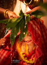 Jurufoto perkahwinan Aniket Ghosh. Foto pada 09.12.2023