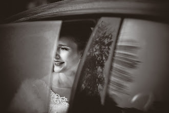 Wedding photographer Anna Lach. Photo of 25.02.2020
