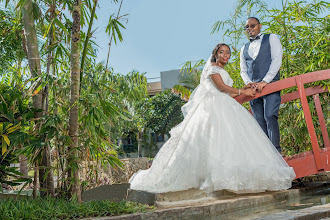 Pulmafotograaf Peter Mwarangu. 26.05.2019 päeva foto