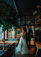 Nhiếp ảnh gia ảnh cưới Elena Ovchenkova. Ảnh trong ngày 25.08.2022