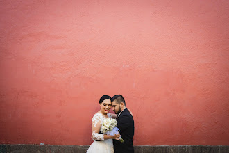 Huwelijksfotograaf Nellhy Ruiz. Foto van 10.05.2024