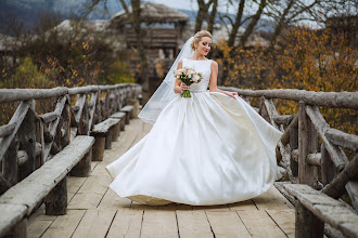 Wedding photographer Marina Serykh. Photo of 12.09.2019
