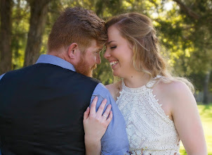 Wedding photographer Leigh Steffes. Photo of 06.07.2024