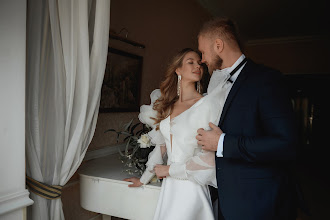 Jurufoto perkahwinan Aleksey Lobach. Foto pada 05.04.2021