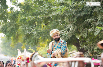 Düğün fotoğrafçısı Ravi Ukey. Fotoğraf 01.06.2023 tarihinde