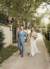 Wedding photographer Nathalie Baker. Photo of 28.08.2025