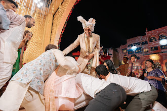 Wedding photographer Apurv Mahida. Photo of 01.09.2025