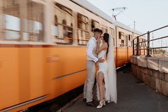 婚礼摄影师Viktória Akbariová. 15.03.2024的图片