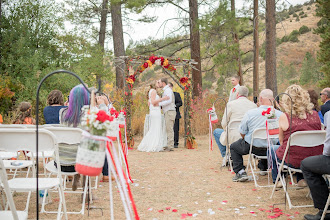 Fotografo di matrimoni Sarah Tapp. Foto del 20.04.2023