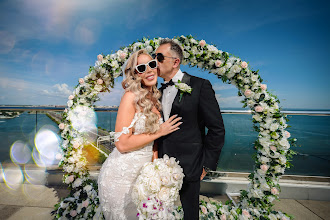 Wedding photographer Bruno Urbina. Photo of 17.11.2023