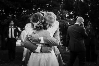 Düğün fotoğrafçısı Laura Caserio. Fotoğraf 16.04.2024 tarihinde