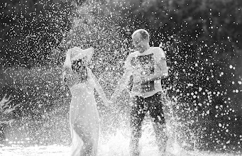 Wedding photographer Vlad Markov. Photo of 04.10.2021