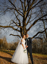 Bryllupsfotograf Olga Simonova. Bilde av 08.11.2019