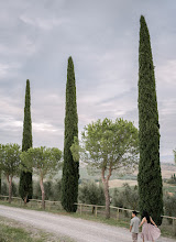 Wedding photographer Nicolò Mari. Photo of 10.09.2025