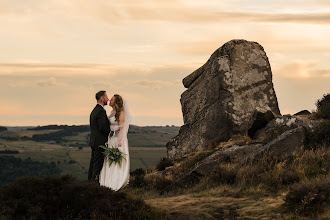 Photographe de mariage Chris Loneragan. Photo du 01.09.2025