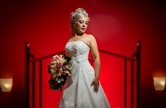 Photographe de mariage Nellhy Ruiz. Photo du 17.05.2024