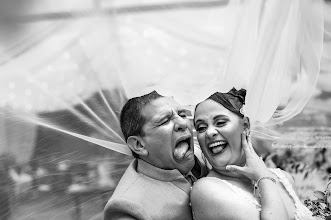 Düğün fotoğrafçısı Percy Rodriguez. Fotoğraf 23.04.2024 tarihinde