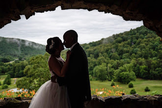 Photographe de mariage Adrian Etheridge. Photo du 20.04.2023