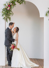 Bröllopsfotografer Meni Nikou. Foto av 03.04.2024