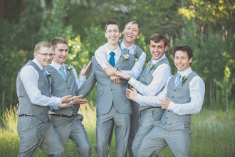 Wedding photographer Josiah Hassler. Photo of 09.03.2020