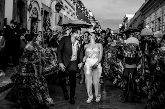 Düğün fotoğrafçısı Elena Flexas. Fotoğraf 02.05.2024 tarihinde