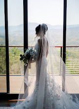 Wedding photographer Amanda Fothergill. Photo of 28.04.2025