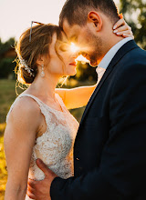 Nhiếp ảnh gia ảnh cưới Damian Łukasz. Ảnh trong ngày 05.04.2021