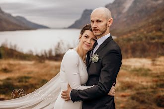 Bryllupsfotograf Gunhild Berg Johansen. Bilde av 05.10.2023