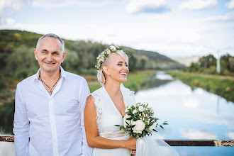 Huwelijksfotograaf Sergey Denisenko. Foto van 08.10.2019