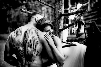 Wedding photographer Waldemar Zych. Photo of 10.04.2020