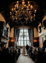 Wedding photographer Tom Saros. Photo of 03.09.2025