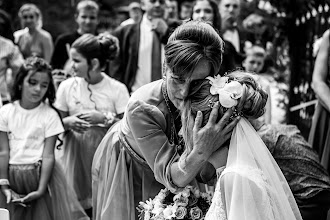 Wedding photographer Danina Stanulescu. Photo of 18.11.2021