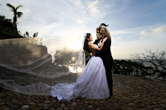 婚禮攝影師Santiago Castro. 05.09.2021的照片