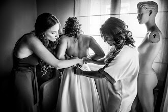 Photographe de mariage Manes Pangalos. Photo du 05.04.2022