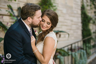 Nhiếp ảnh gia ảnh cưới Courtney Tompson. Ảnh trong ngày 29.12.2019