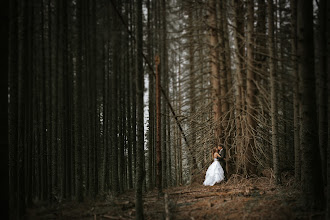 Fotógrafo de bodas Romulus Opriscan. Foto del 11.10.2017