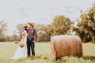 Wedding photographer Endre Birta. Photo of 03.03.2020