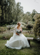 Wedding photographer Sarah Newman. Photo of 08.08.2024