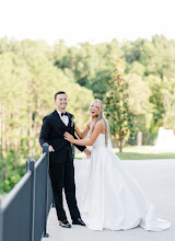 Wedding photographer Amanda Fothergill. Photo of 11.08.2025