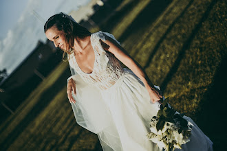 Wedding photographer Julieta Sartori. Photo of 30.09.2024