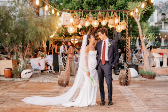 Wedding photographer Gülsün Arslan. Photo of 11.09.2025