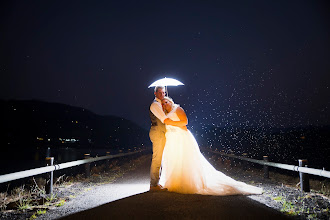 Fotógrafo de casamento Romaen Tiffin. Foto de 04.10.2018